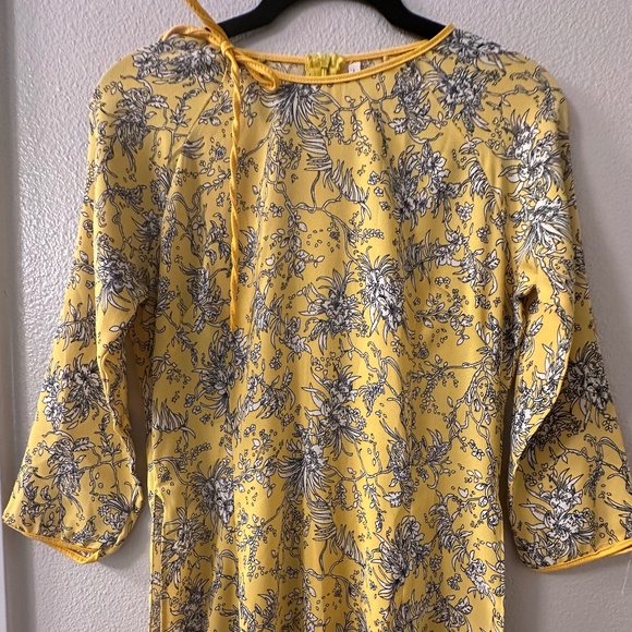 Yellow Rayon Botanical Print Straight Kurta - Picture 2 of 5